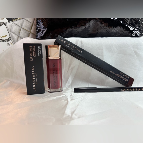 Anastasia 2pc Lip Essential W/Black sequin cosmetic pouch NIB - Picture 9 of 11
